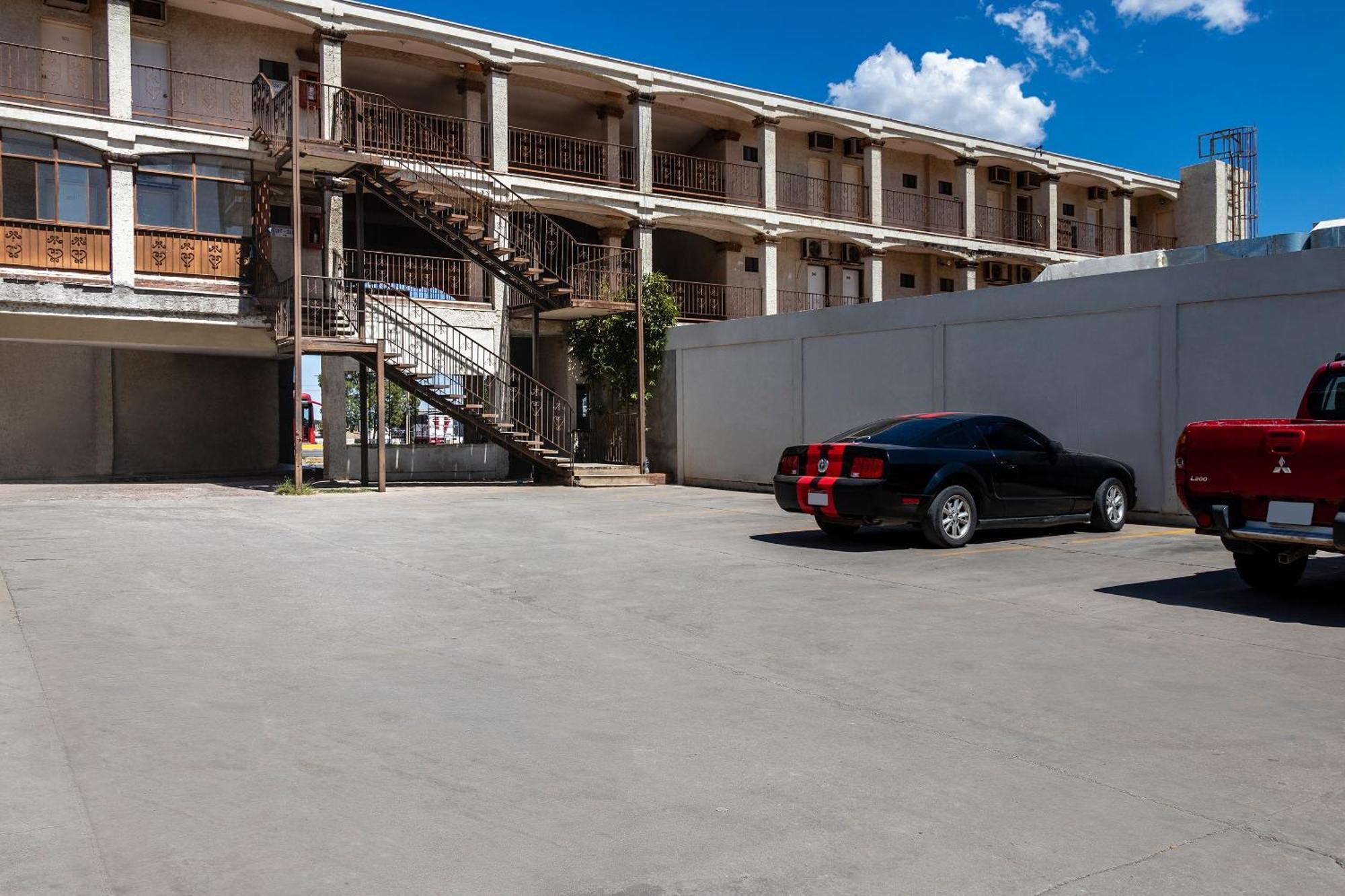 Oyo Hotel Real Del Sur, Estadio Chihuahua Eksteriør bilde